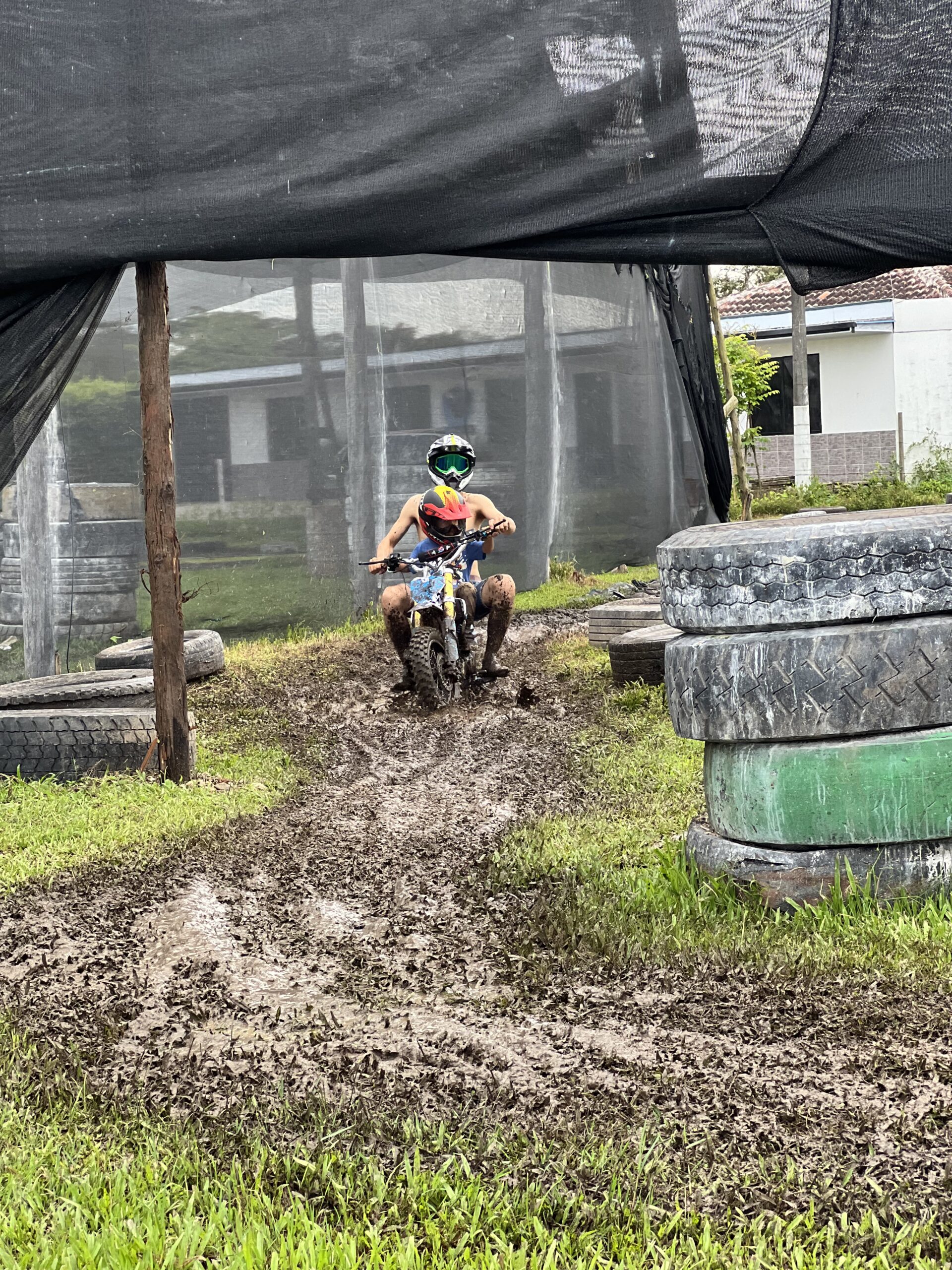 Destino paintball MOTOCROSS