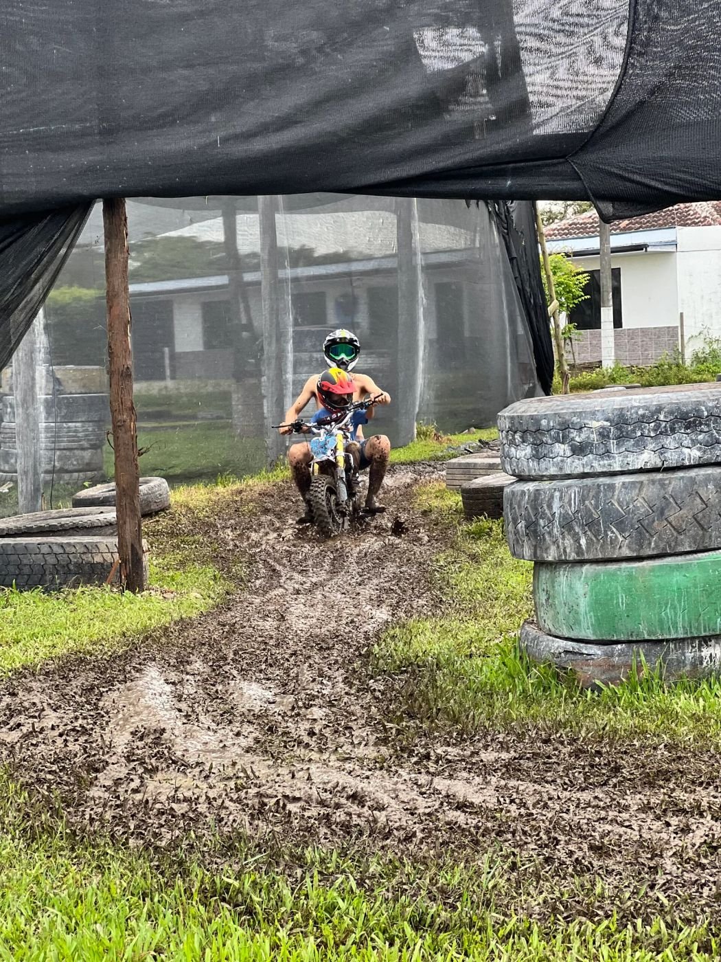 Destino paintball MOTOCROSS